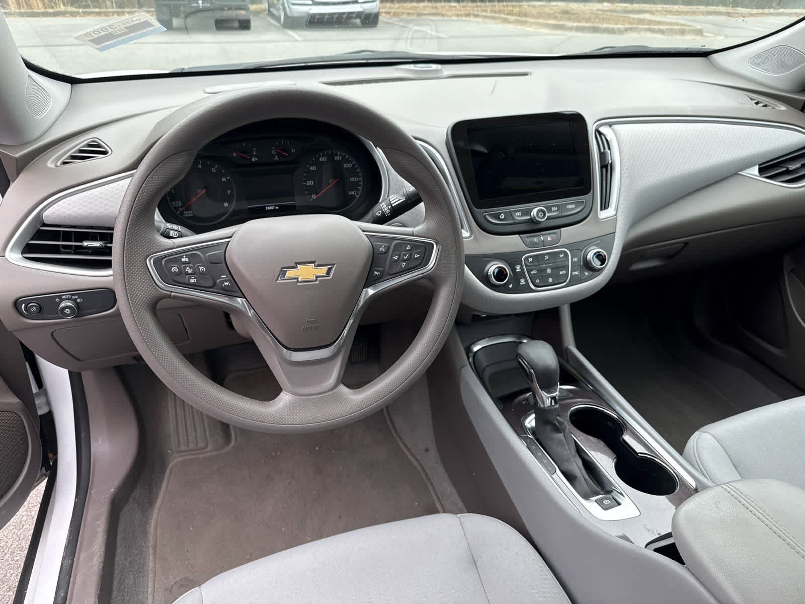 Used 2025 Chevrolet Malibu LT image 8