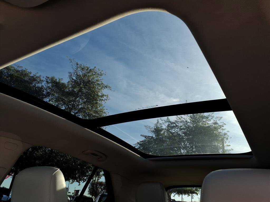 Used 2021 Buick Envision Essence w/ Technology Package I image 14