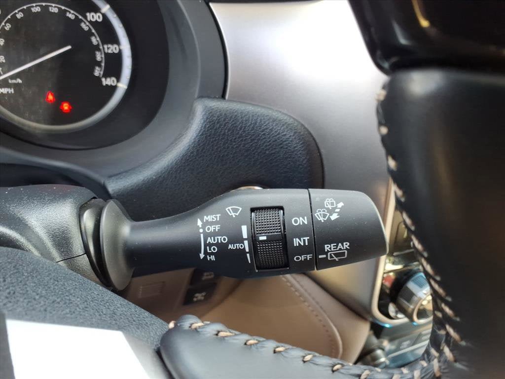 Used 2023 Lexus GX 460 Luxury w/ Sport Design Package AWD/4WD image 25