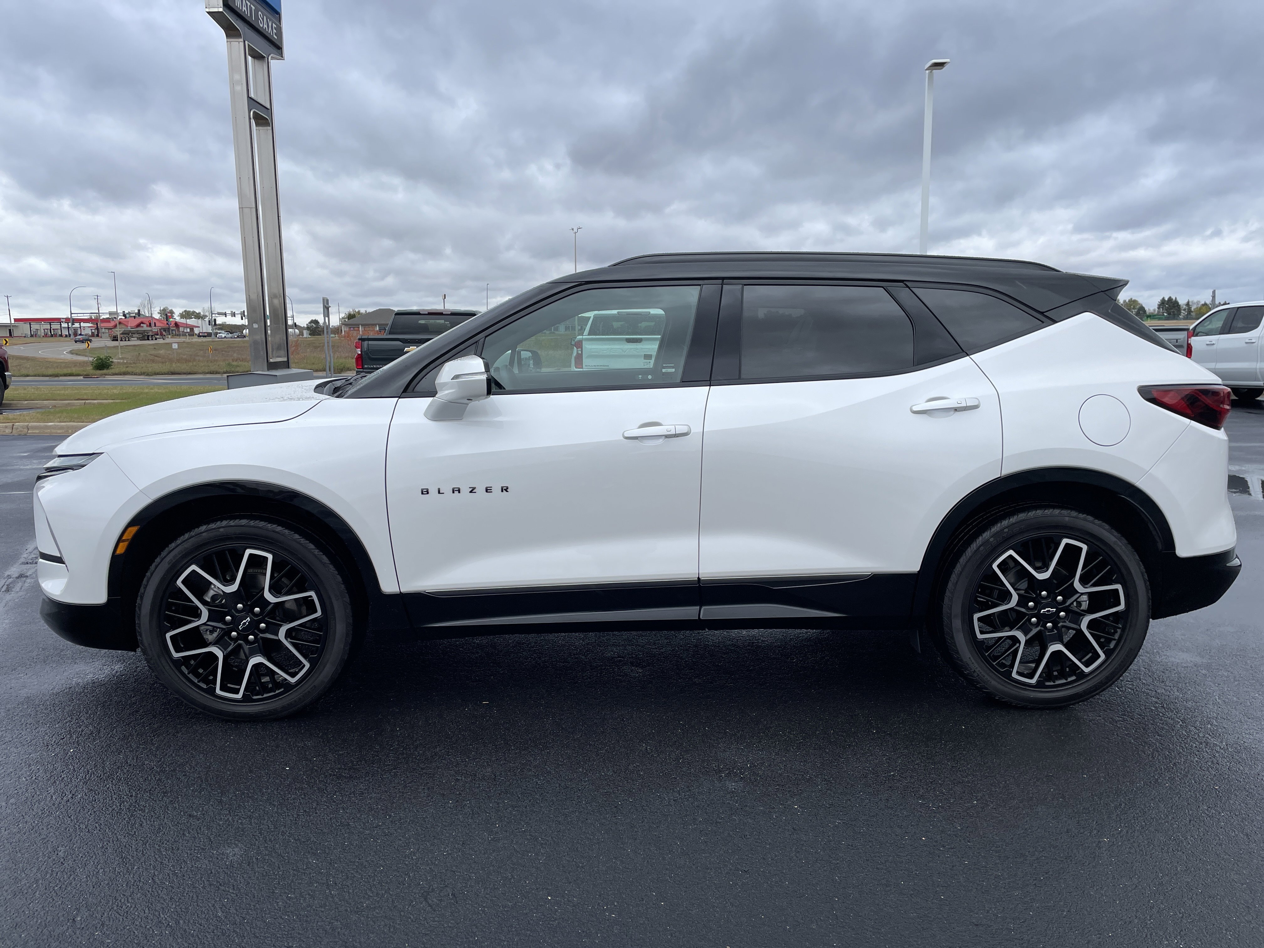 Certified 2024 Chevrolet Blazer RS w/ Driver Confidence II Package image 2