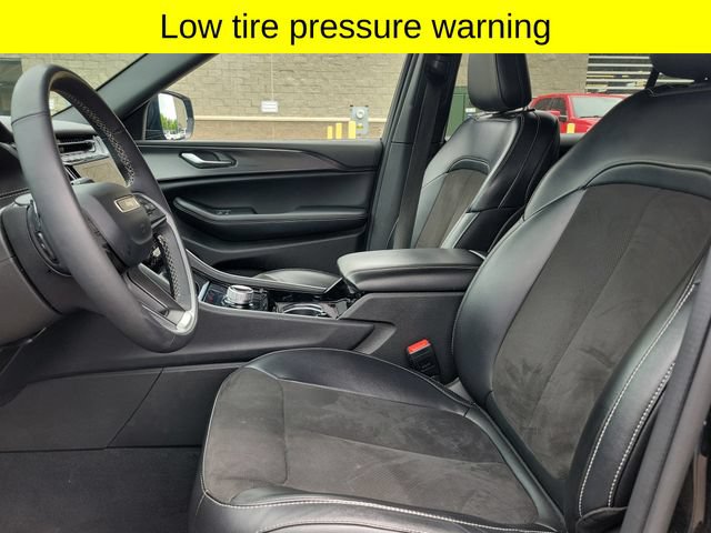 Certified 2023 Jeep Grand Cherokee L Laredo AWD/4WD image 23