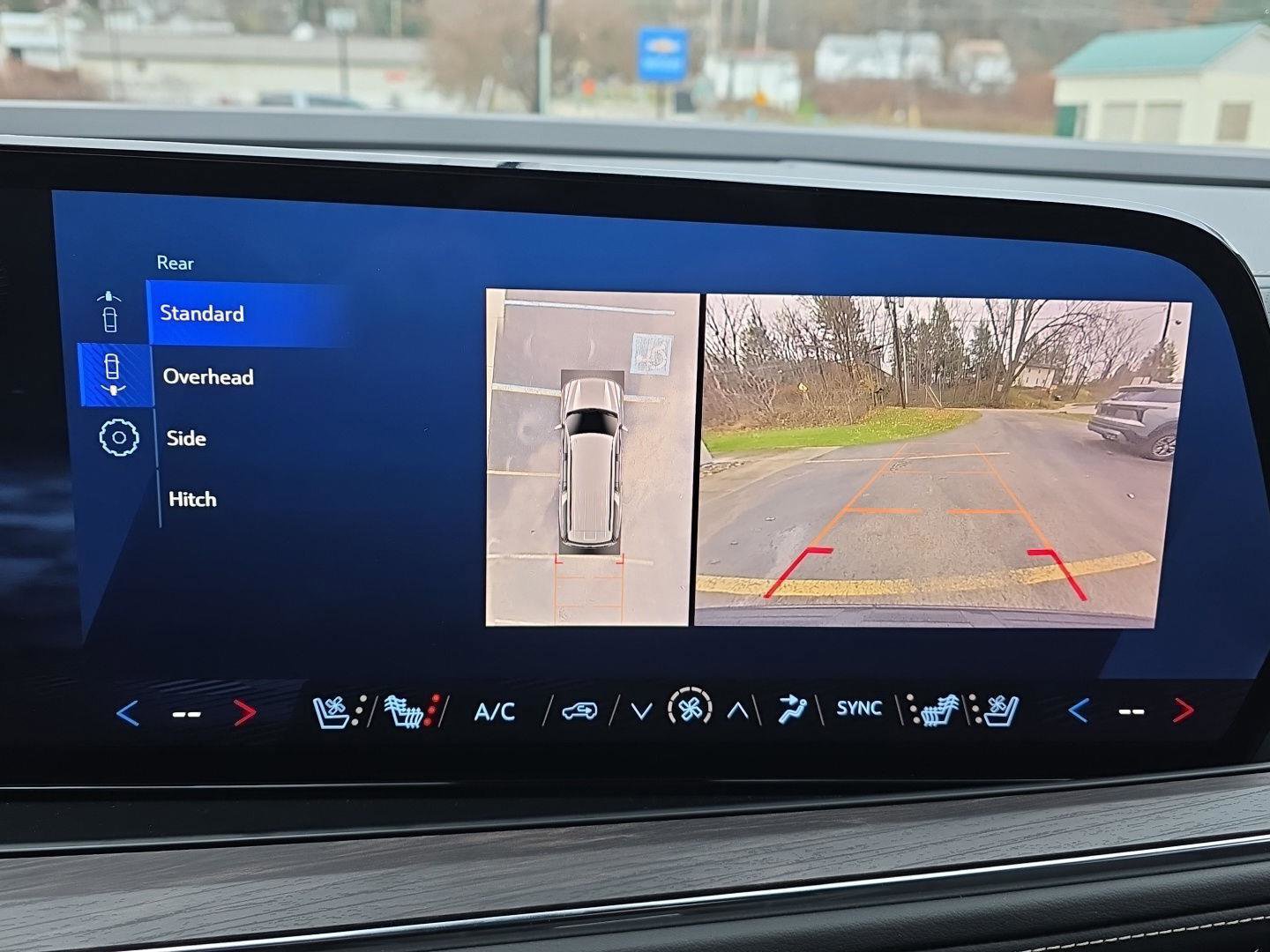 New 2025 Chevrolet Suburban Premier image 18