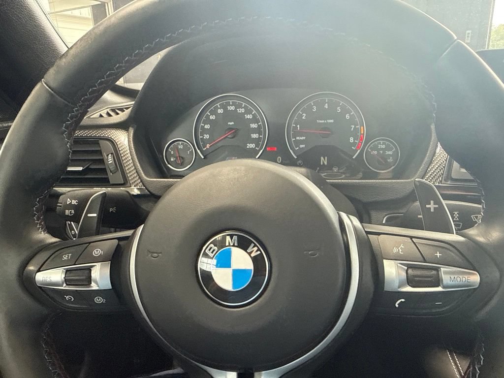 Used 2015 BMW M4 Convertible RWD image 17