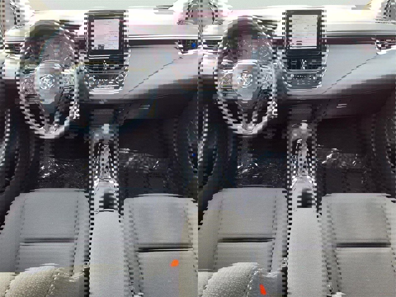 Used 2025 Toyota Corolla LE image 11