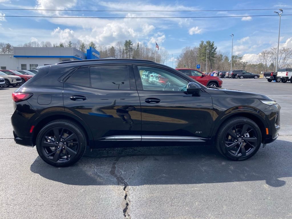 Used 2025 Buick Envision Sport Touring image 8