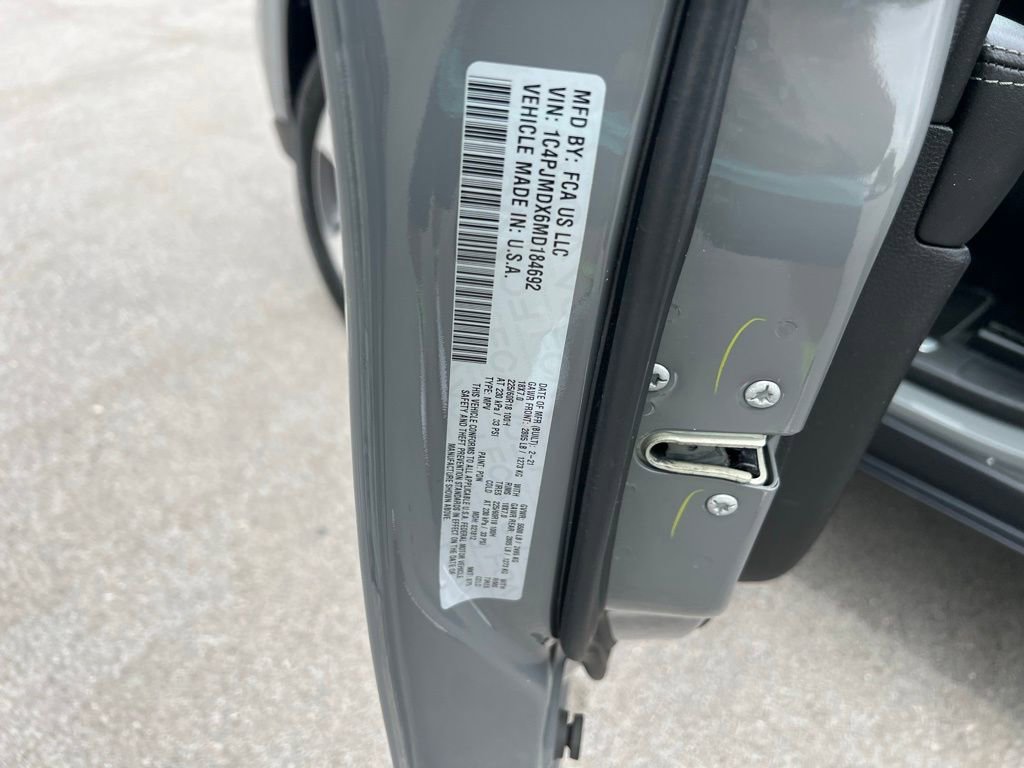 Used 2021 Jeep Cherokee Limited AWD/4WD image 16