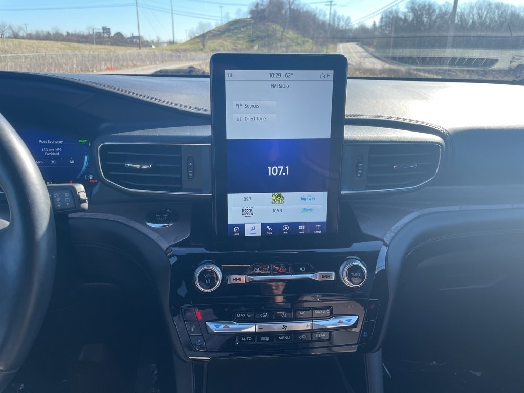 Used 2023 Ford Explorer Platinum w/ Technology Package image 19