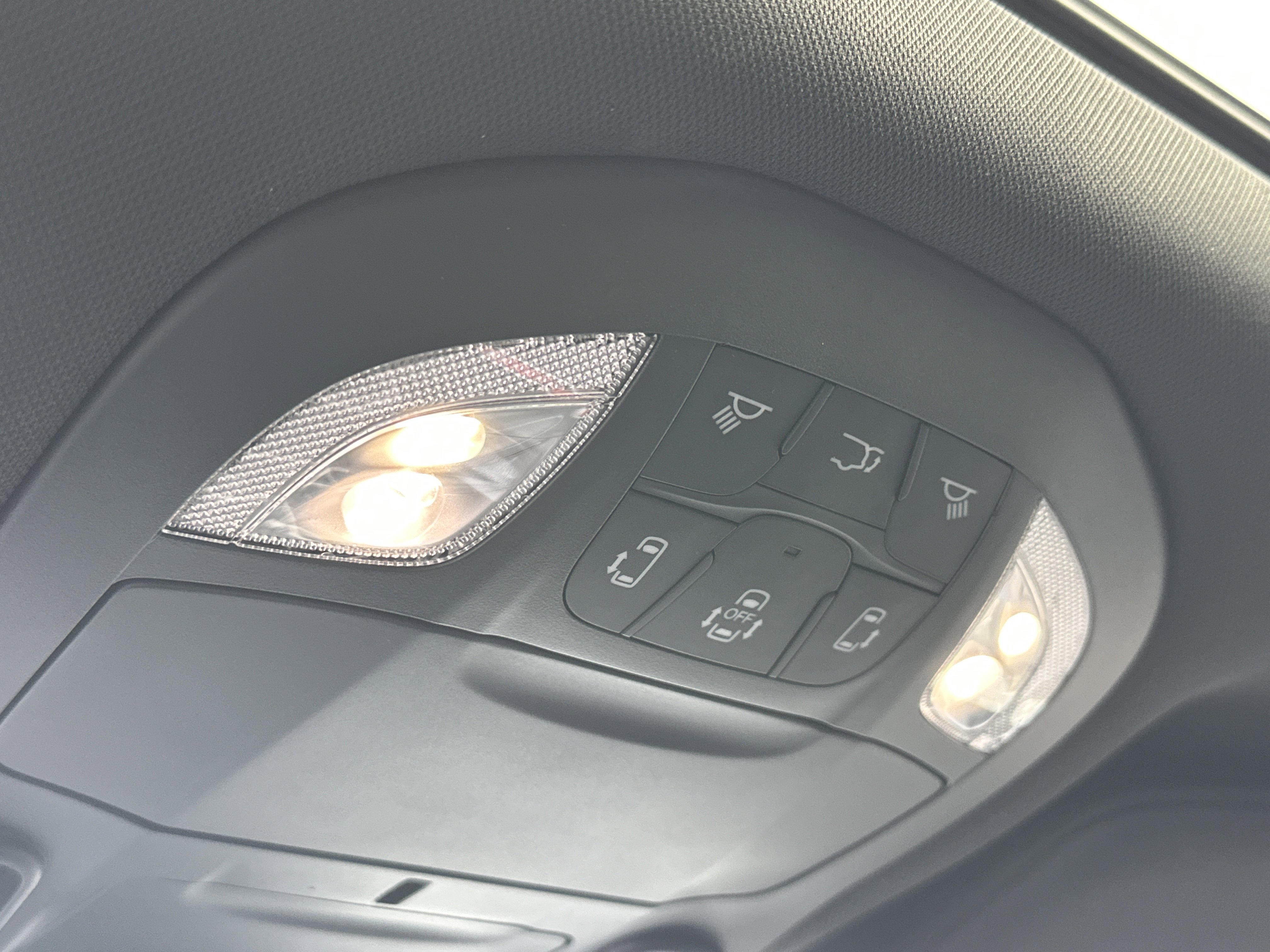 New 2026 Chrysler Pacifica Limited w/ Uconnect Theater Family Group image 14