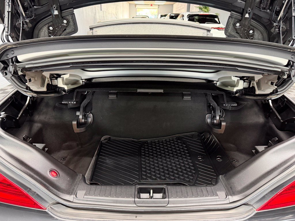 Used 2020 Mercedes-Benz SL 550 image 46