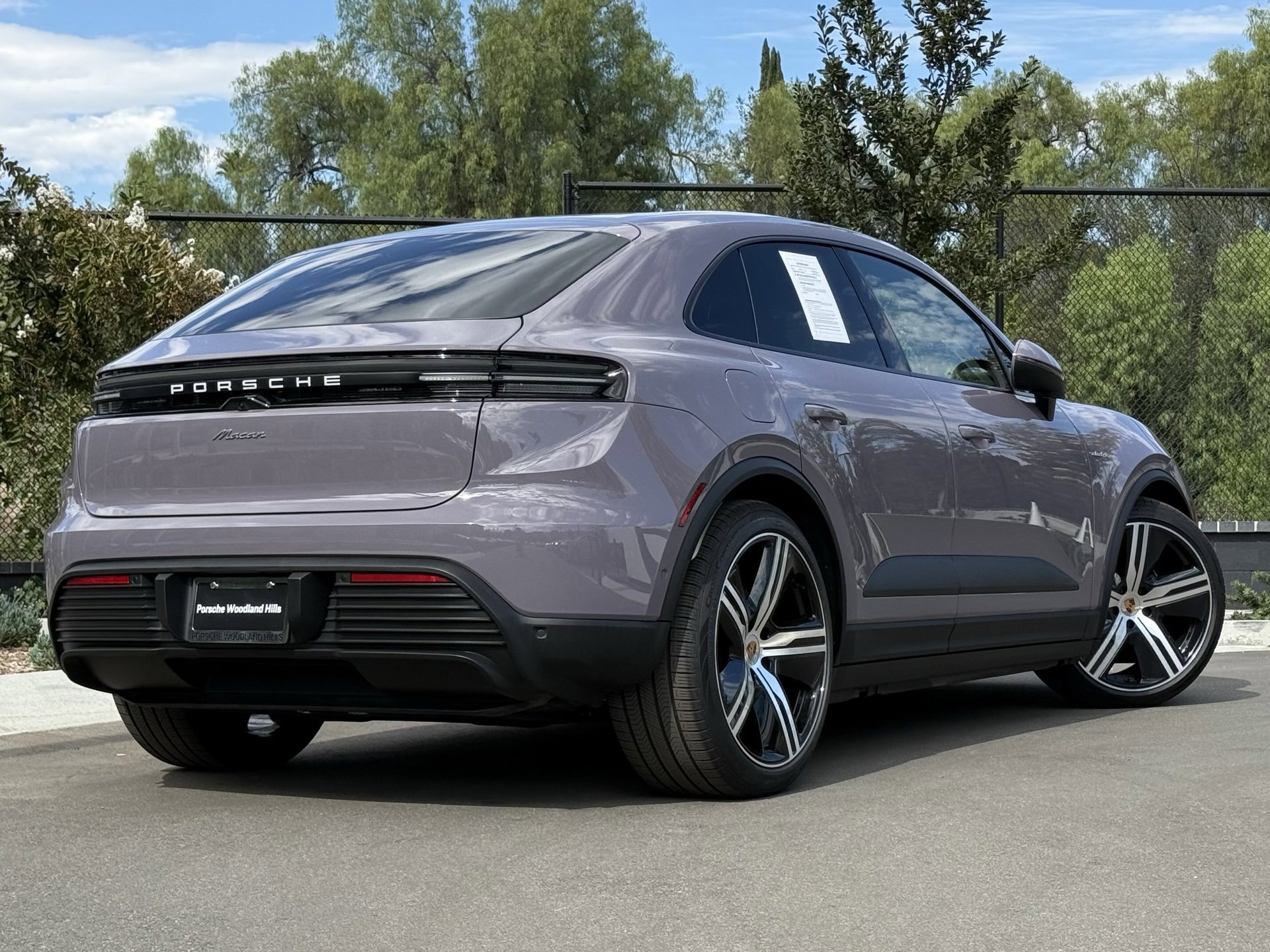 Used 2025 Porsche Macan Electric image 7