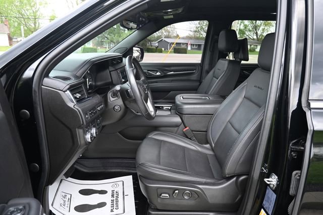 Used 2021 GMC Yukon Denali w/ Denali Ultimate Package AWD/4WD image 28