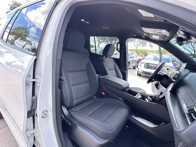 Certified 2024 Chevrolet Traverse LS FWD image 33