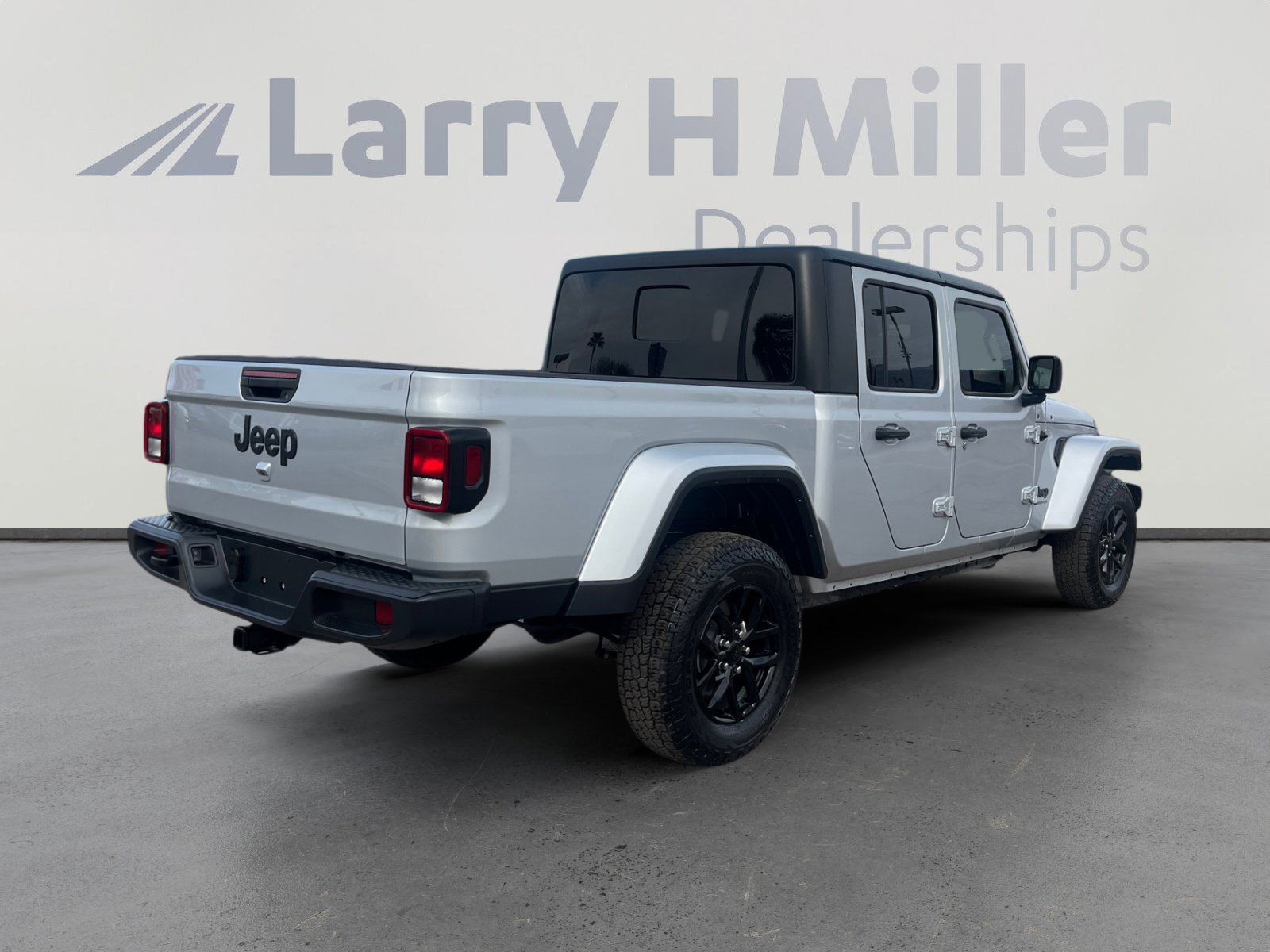 Certified 2022 Jeep Gladiator Sport image 5