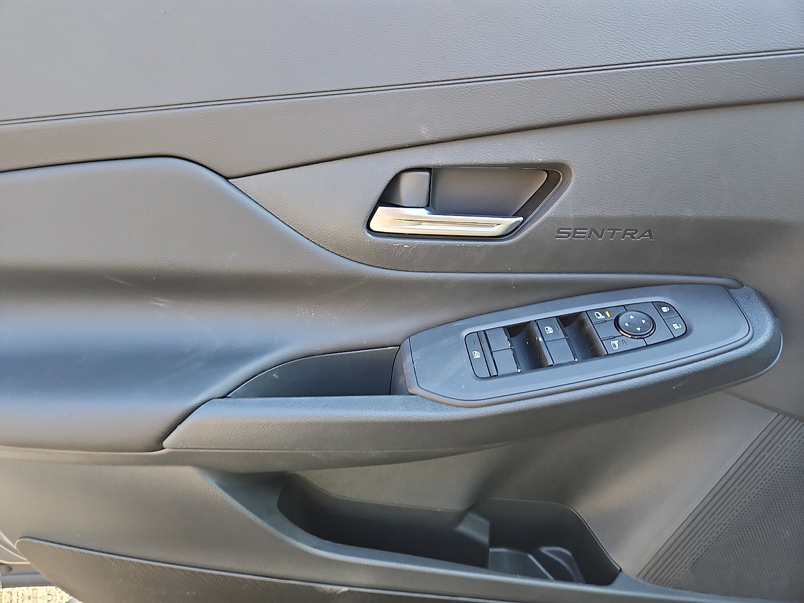 New 2026 Nissan Sentra SV w/ SV Convenience Package FWD image 10