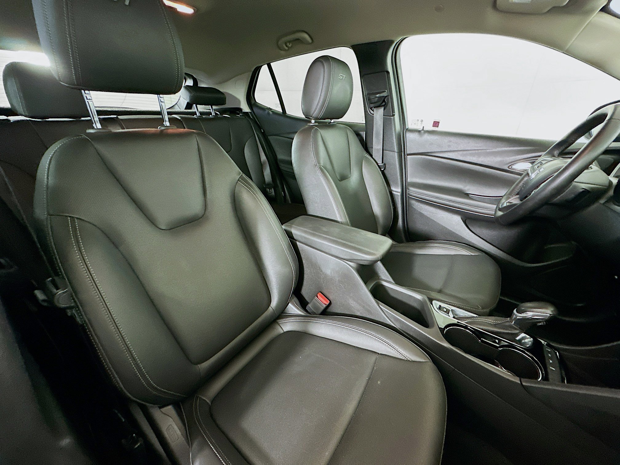 Used 2024 Buick Encore GX Sport Touring image 29