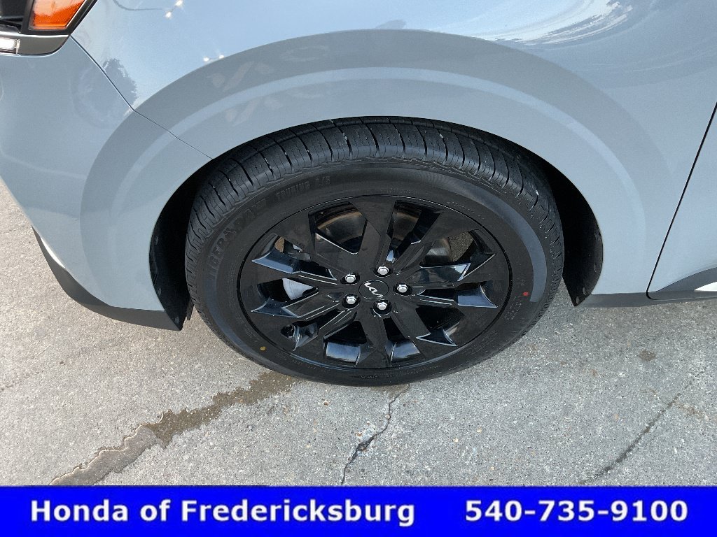 Used 2023 Kia Carnival SX Prestige FWD image 10