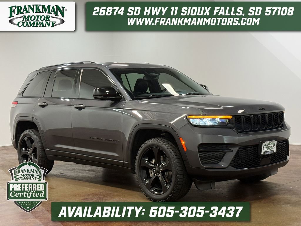 Used 2022 Jeep Grand Cherokee Altitude AWD/4WD image 1