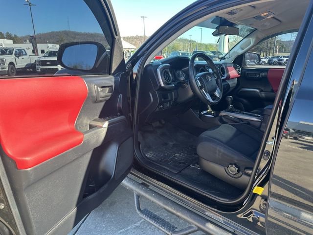 Used 2019 Toyota Tacoma SR5 image 19