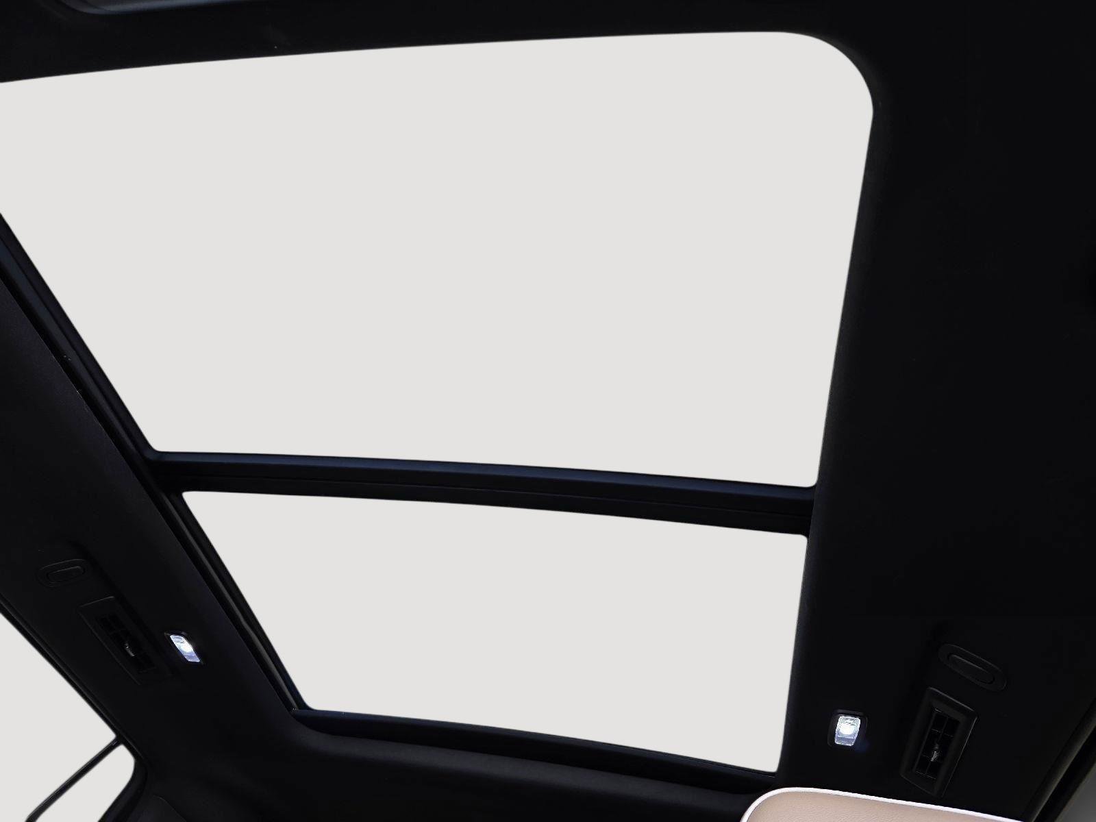 Used 2021 Chevrolet Tahoe Premier w/ Premium Package image 23