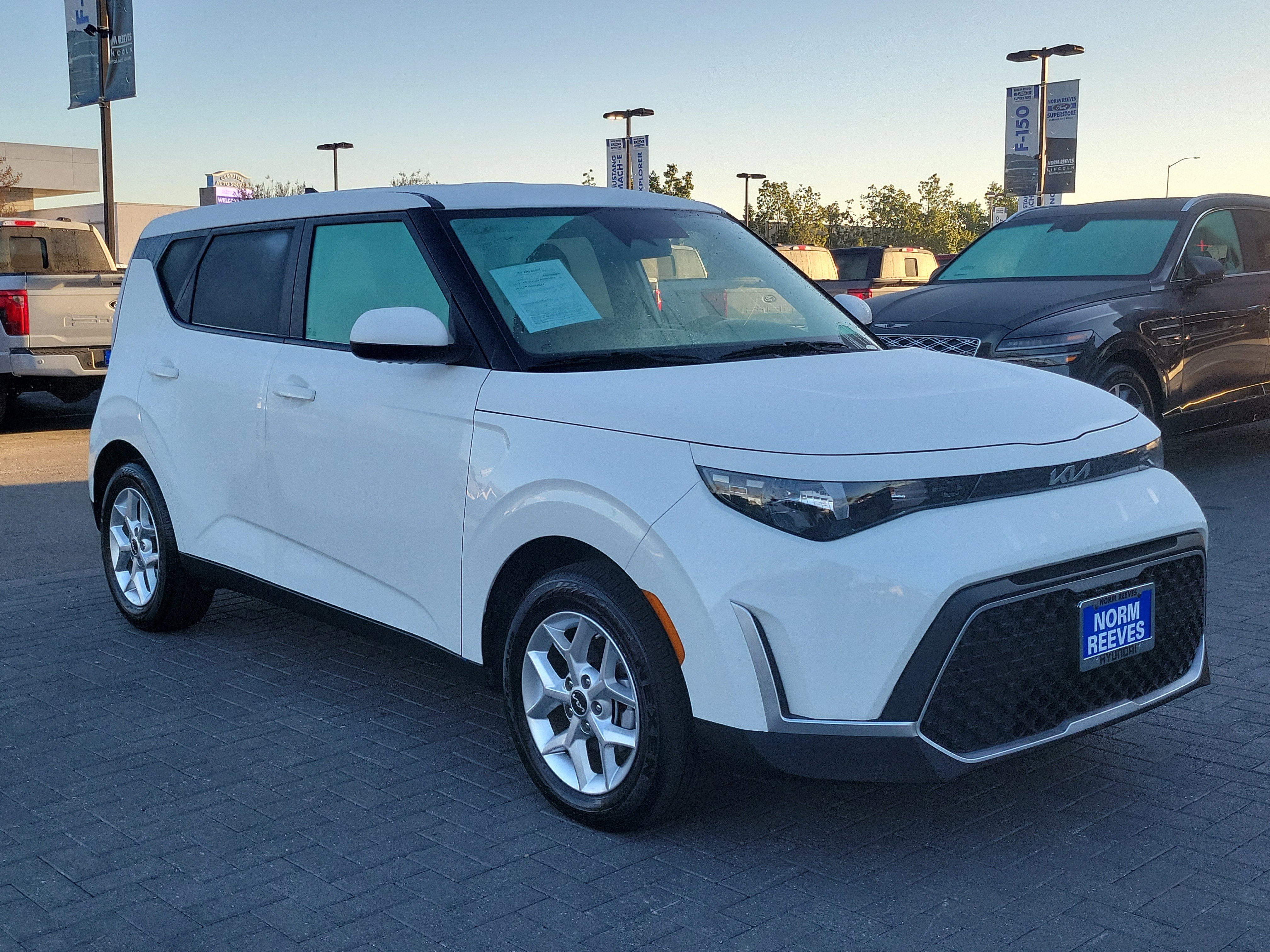 Used 2025 Kia Soul LX image 26