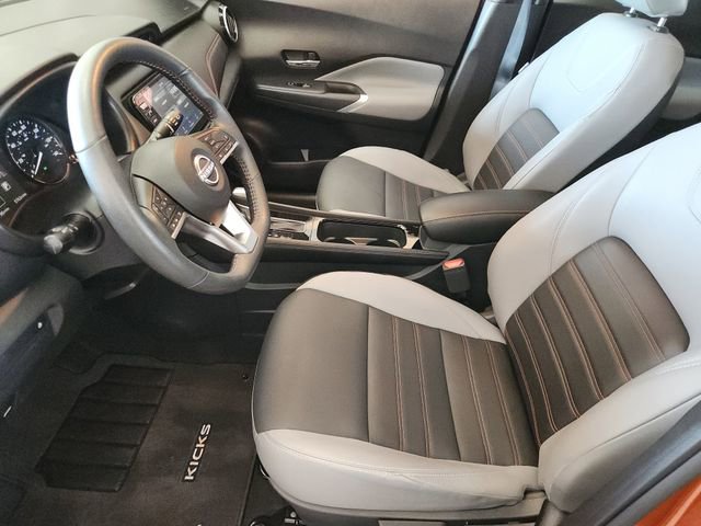 Used 2023 Nissan Kicks SR w/ SR Premium Package FWD image 9