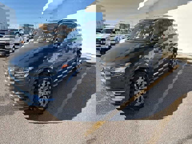 Used 2023 Volvo XC90 B6 Plus image 3