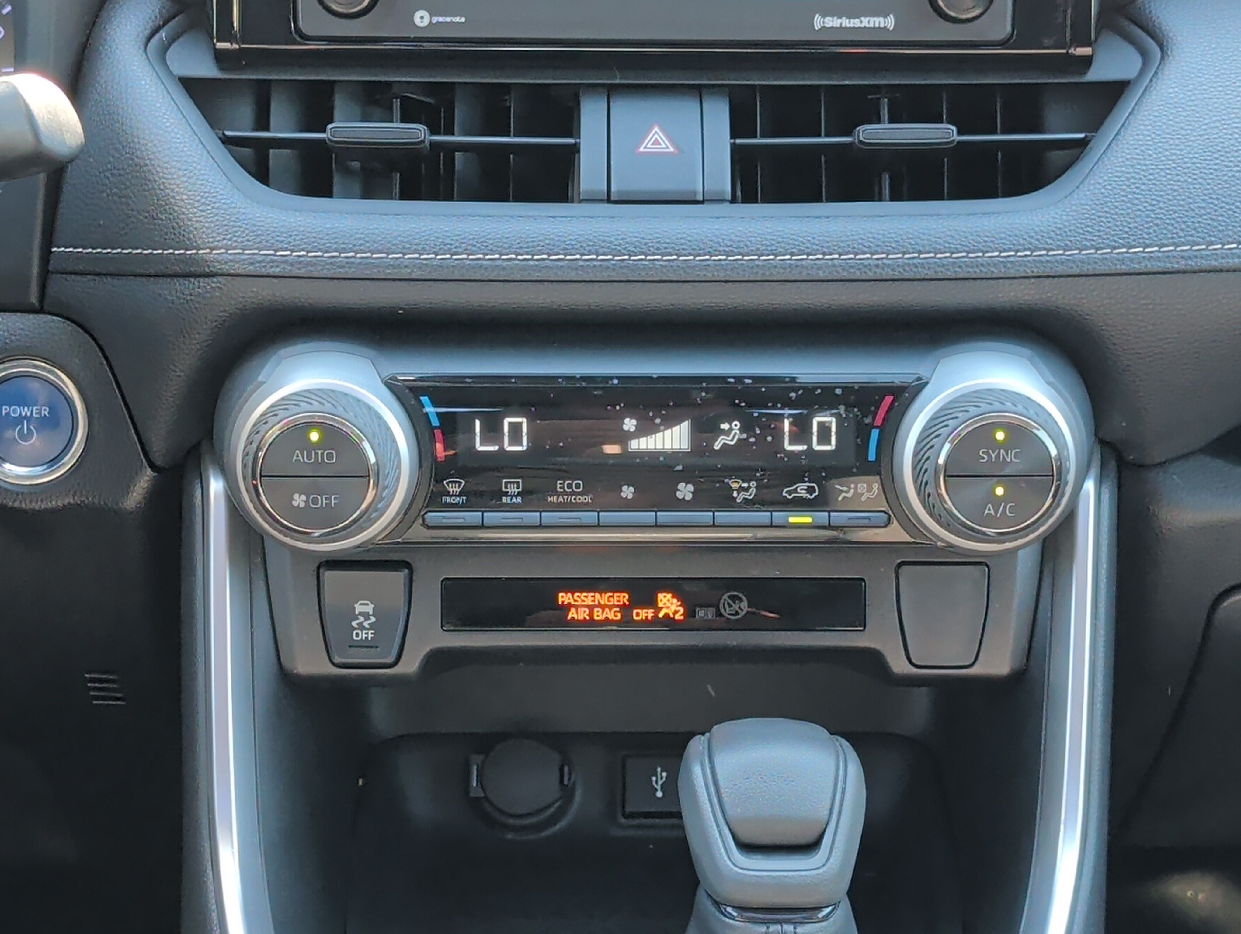 Used 2021 Toyota RAV4 XLE w/ Convenience Package AWD/4WD image 25