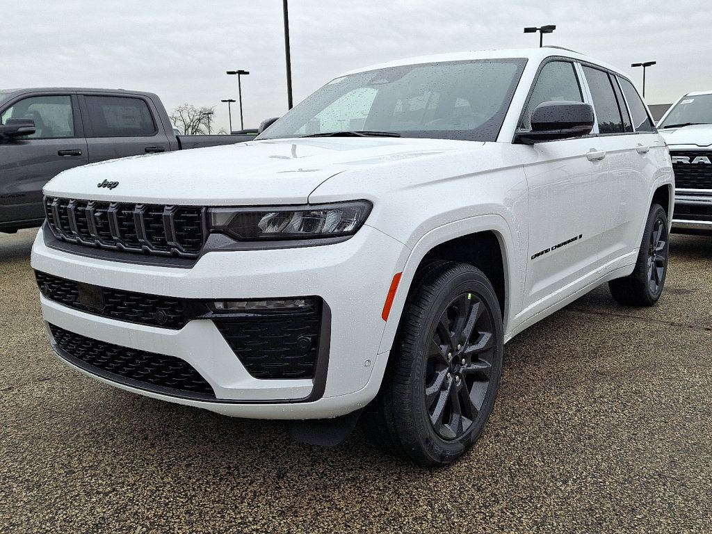 New 2026 Jeep Grand Cherokee Limited Reserve AWD/4WD image 1