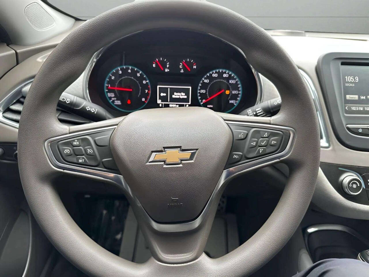 Used 2017 Chevrolet Malibu LT w/ LPO, Convenience Package 2 image 17