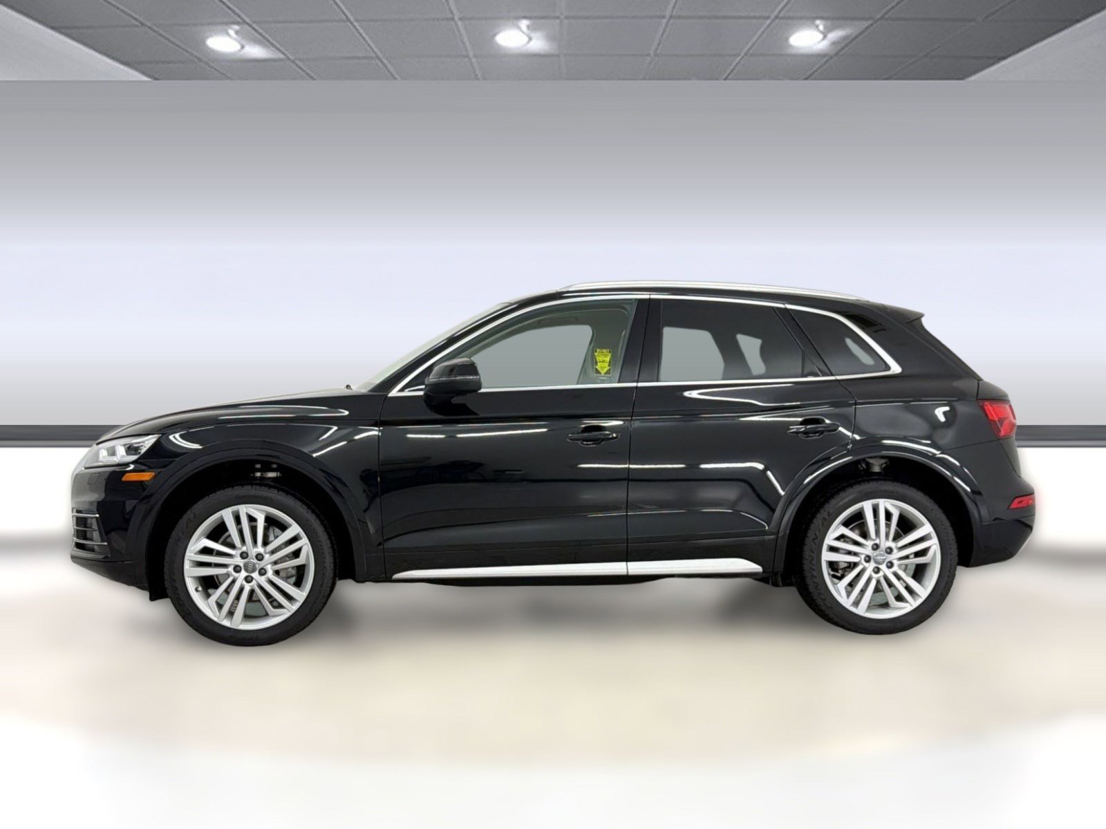 Used 2019 Audi Q5 Premium Plus w/ Premium Plus Package image 2