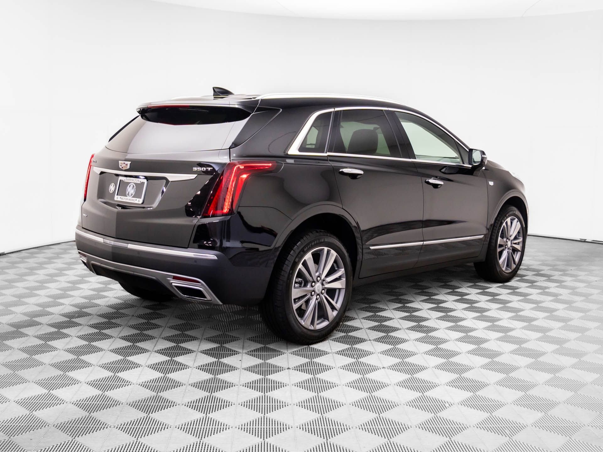 Certified 2025 Cadillac XT5 Premium Luxury w/ LPO, Floor Liner Package image 6
