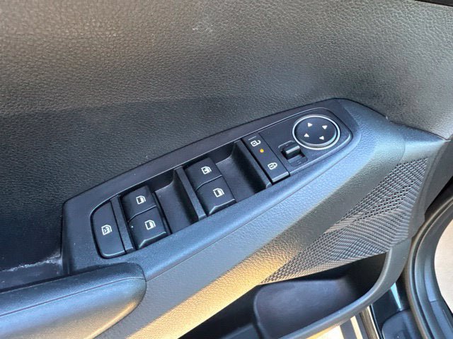 Used 2024 Kia Seltos LX AWD/4WD image 9