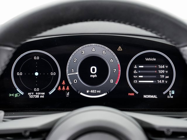 Used 2025 Porsche Cayenne image 17