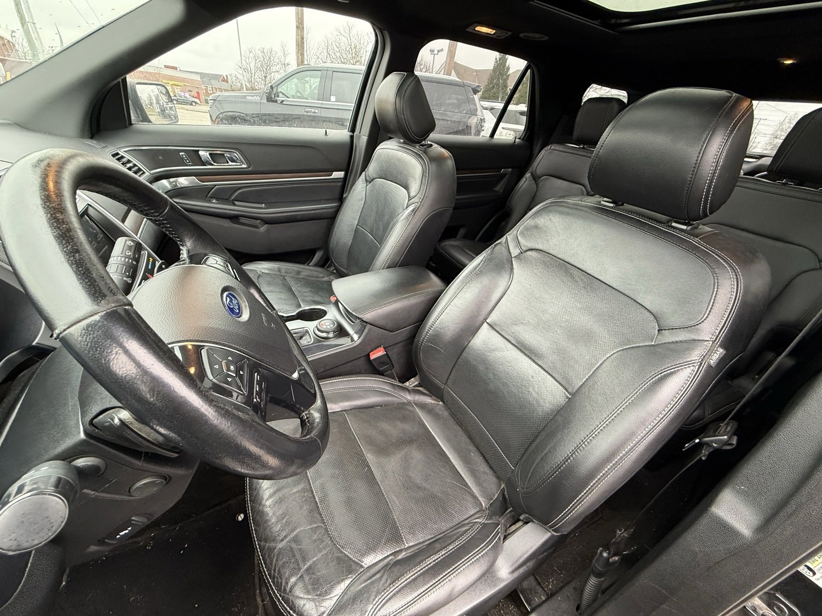 Used 2017 Ford Explorer Limited image 12