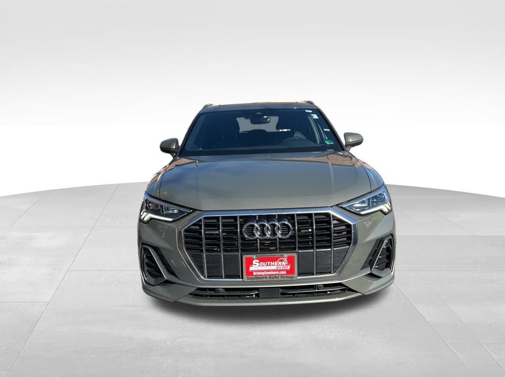 Used 2025 Audi Q3 2.0T Premium image 8
