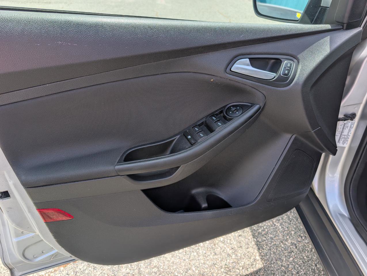 Used 2016 Ford Focus SE FWD image 12