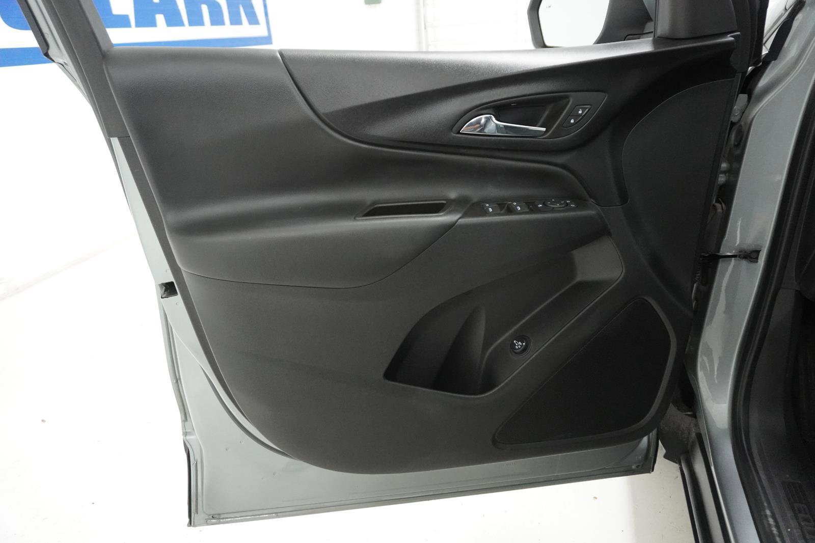 Used 2023 Chevrolet Equinox LT image 13