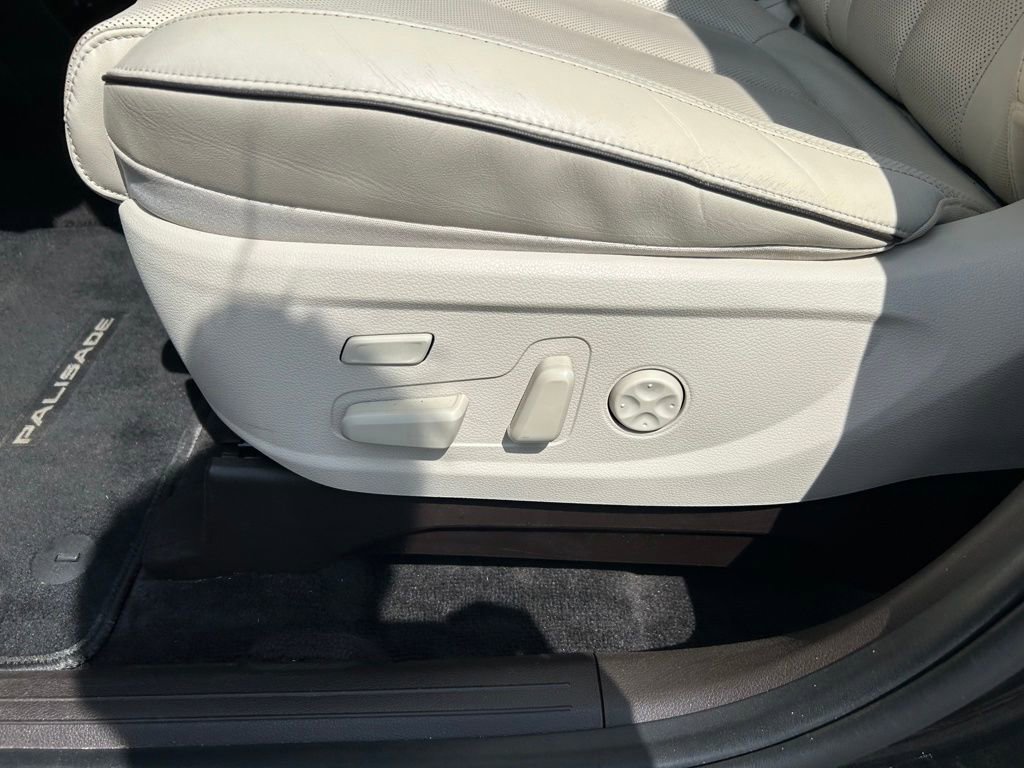 Used 2020 Hyundai Palisade Limited image 22