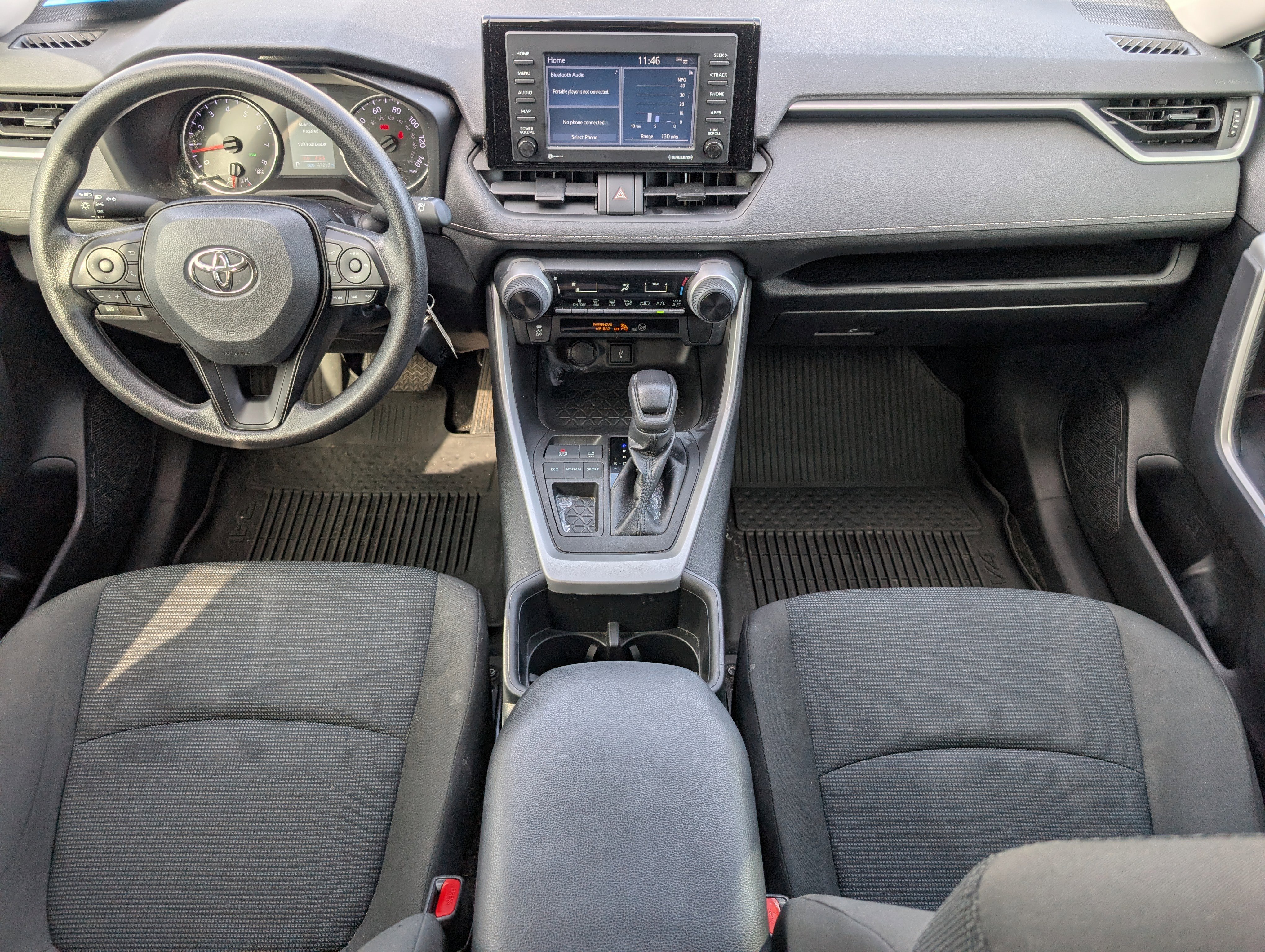 Used 2022 Toyota RAV4 LE image 5