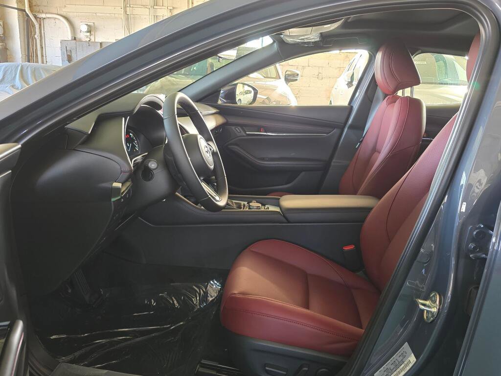 New 2026 MAZDA MAZDA3 Carbon image 21