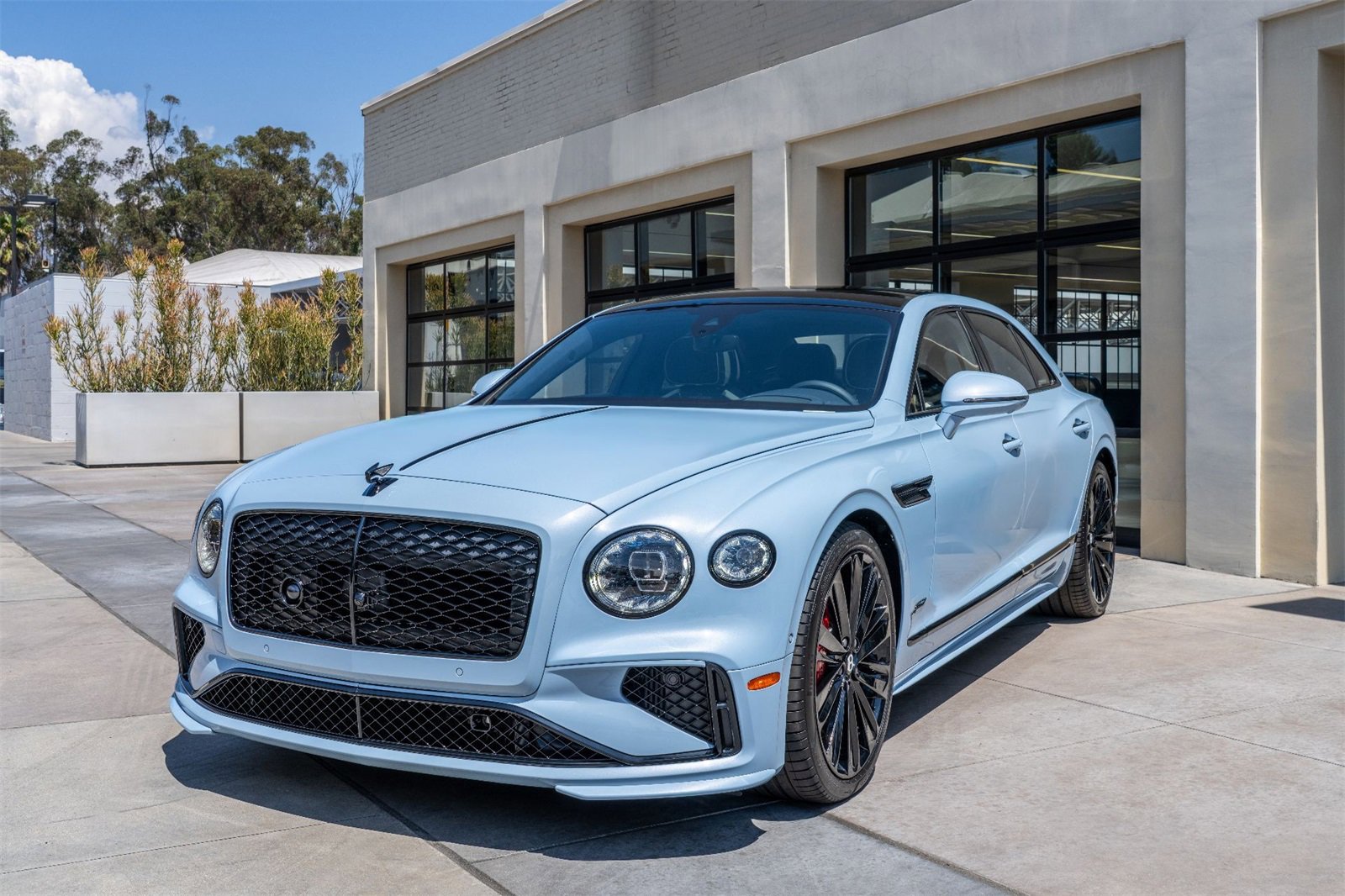 New 2025 Bentley Flying Spur Plug-In Hybrid image 28