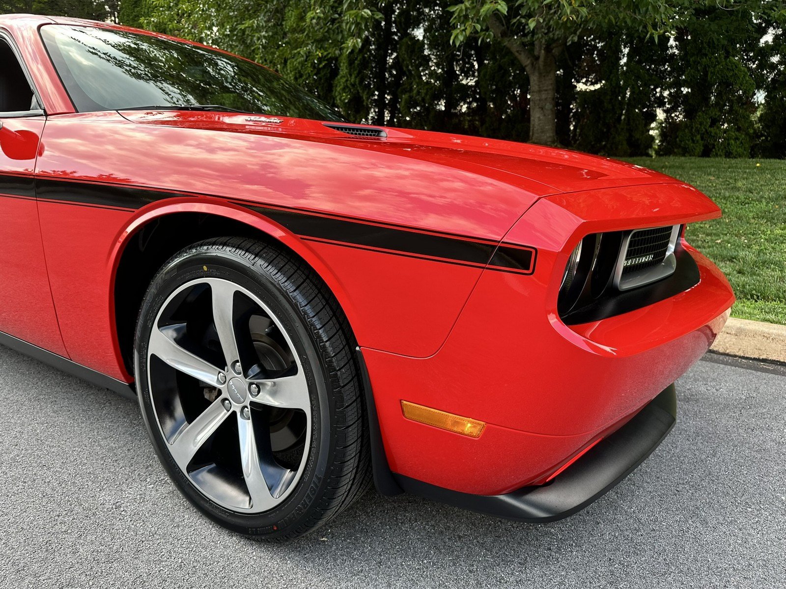 Used 2014 Dodge Challenger R/T w/ Electronics Convenience Group RWD image 51