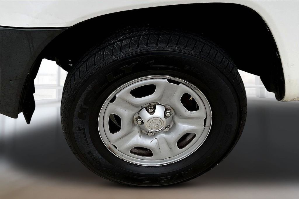 Used 2015 Toyota Tacoma 2WD Access Cab image 33