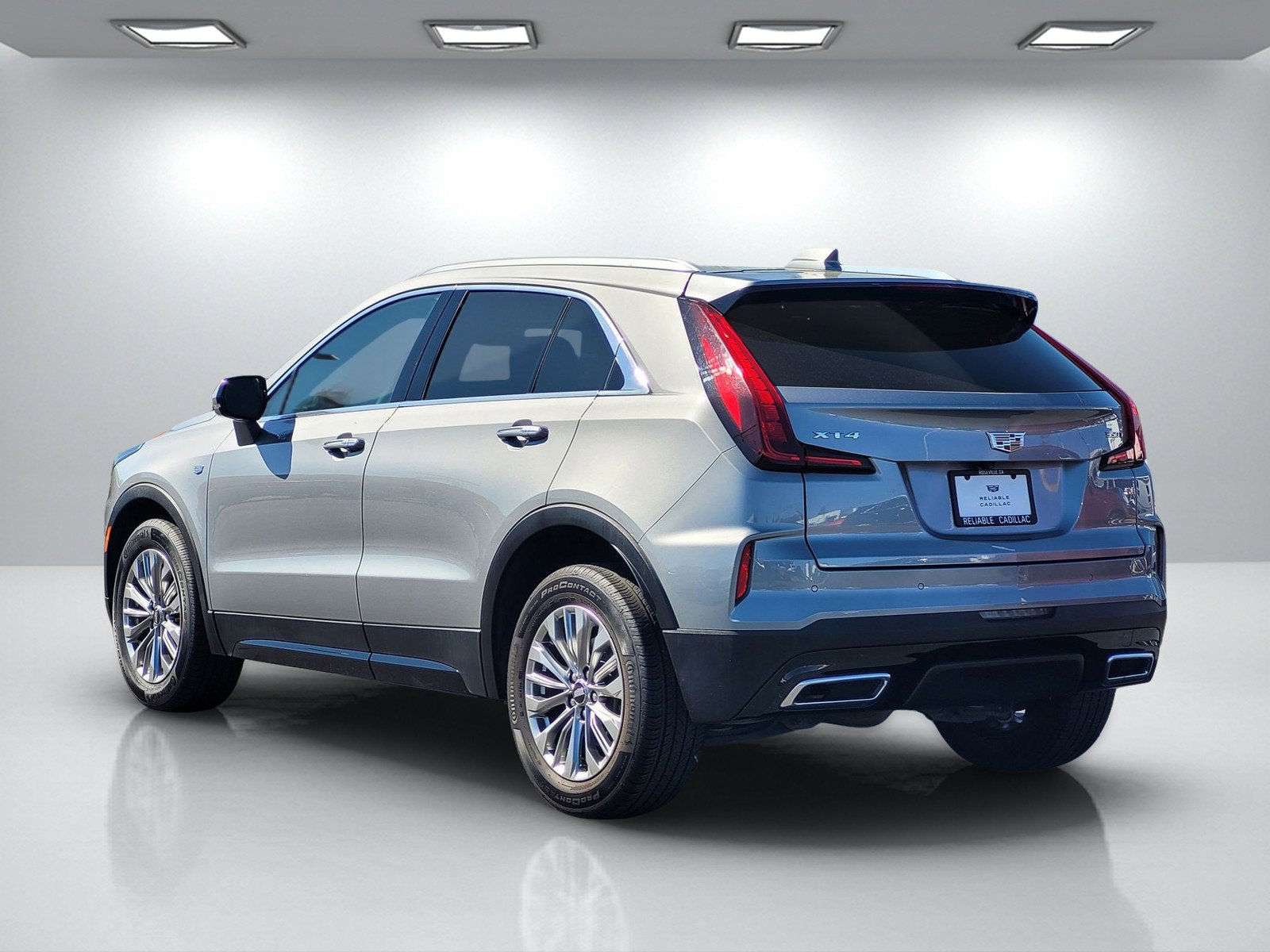 Certified 2024 Cadillac XT4 Premium Luxury image 6