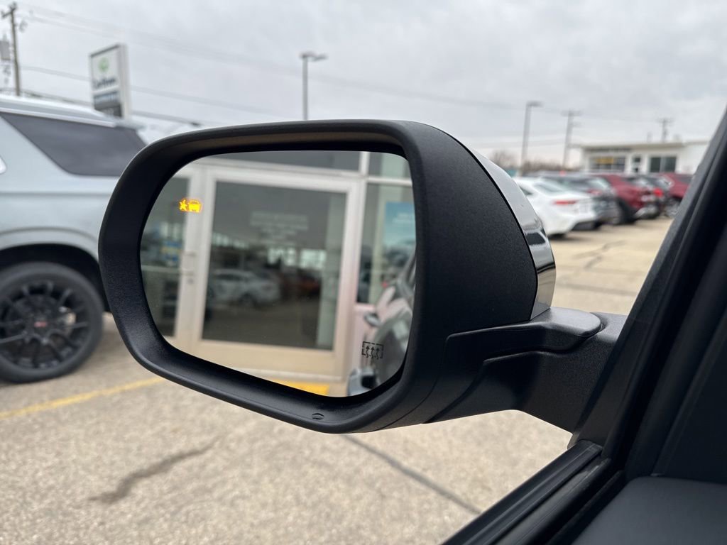 Certified 2025 Chevrolet Traverse Z71 w/ LPO, Floor Liner Package image 30