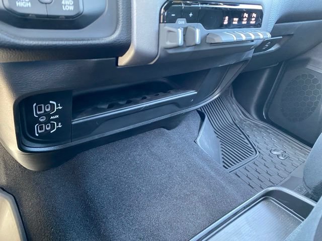 Used 2025 RAM 2500 Big Horn AWD/4WD image 18