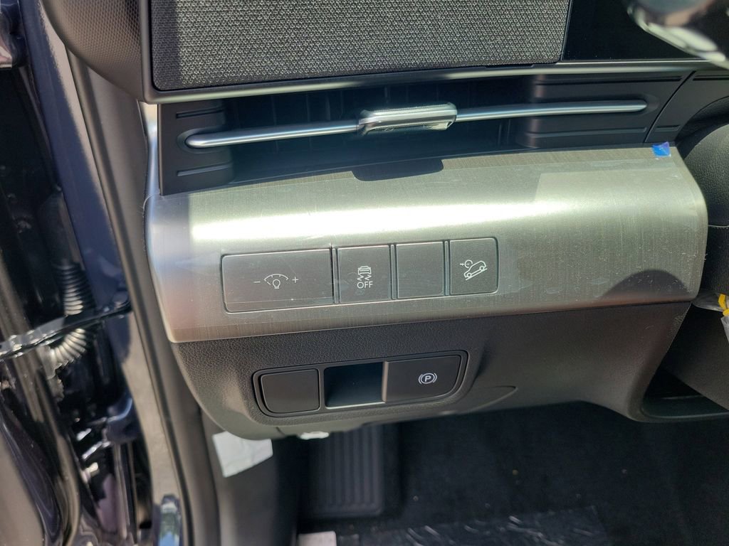 Certified 2025 Hyundai Kona SEL image 11