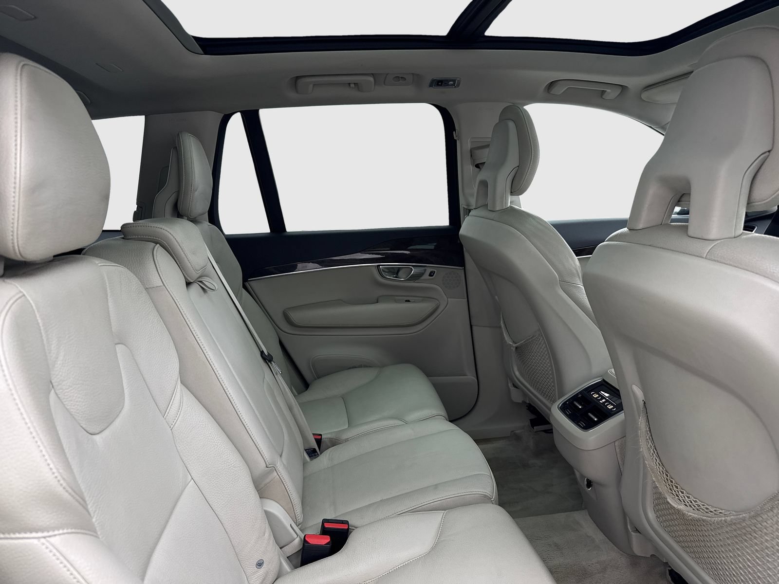 Used 2016 Volvo XC90 T6 Momentum w/ Protection Package Plus AWD/4WD image 47