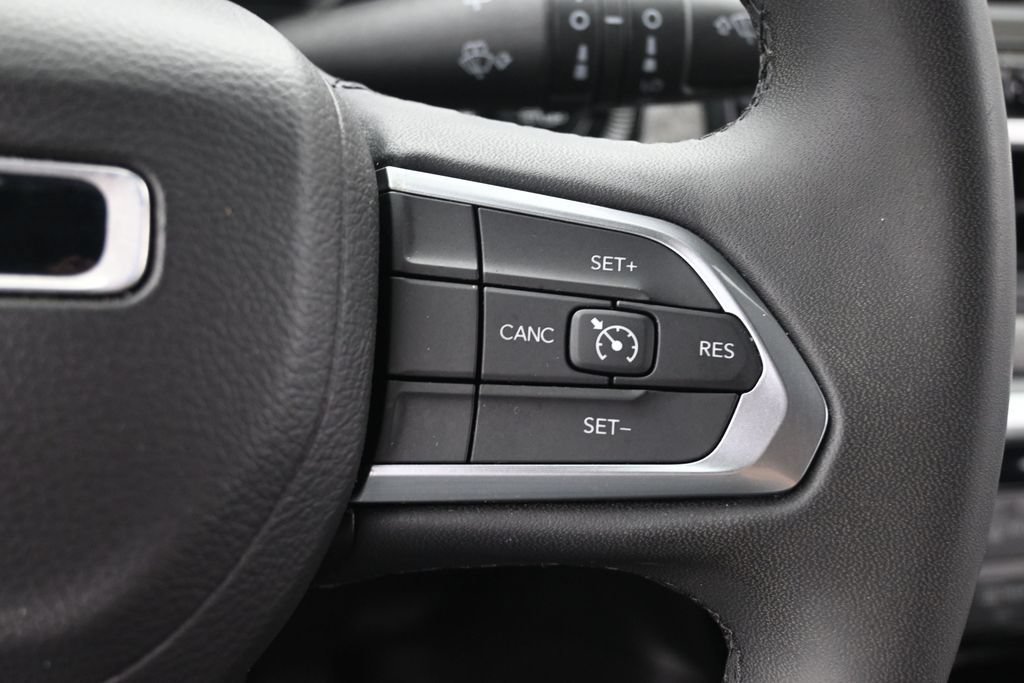 Used 2024 Jeep Compass Latitude AWD/4WD image 30