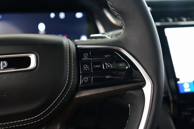 Used 2023 Jeep Grand Cherokee Overland image 34